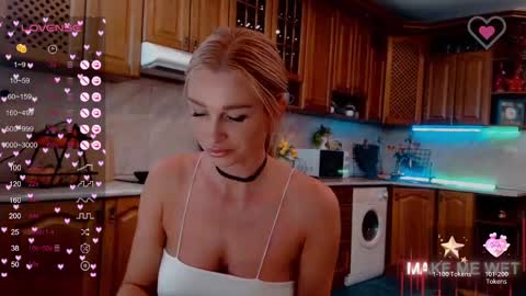 Snapshot of barbie_kiss1 chatting on 21, 12, 2024 barbie online show from 21, 12, 2024