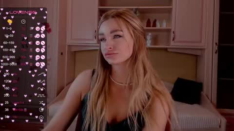 Snapshot of barbie_kiss1 chatting on 4, 2, 2025 barbie online show from 4, 2, 2025