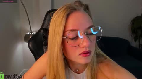 LisGTM2 Mon-Thu Sat 0100am-0700am online show from 17, 11, 2025