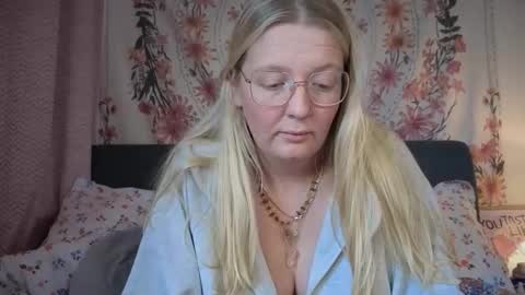 barbiegirl966 online show from 28, 11, 2025