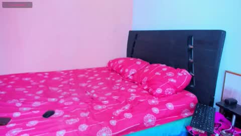 Snapshot of barbiets3 chatting on 17, 11, 2025 DAHIANNA BELTRAN online show from 17, 11, 2025