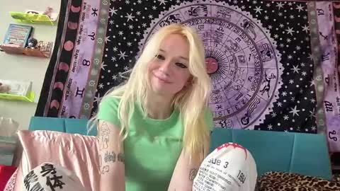 Bardot Eyed online show from 23, 1, 2025