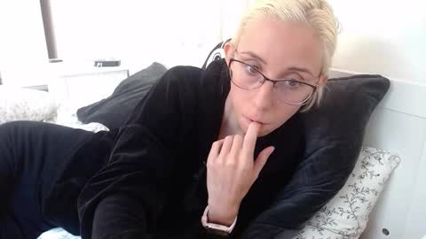 Lena online show from 11, 9, 2025