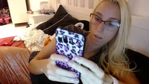 Lena online show from 27, 9, 2025