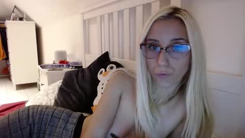 Lena online show from 8, 10, 2025