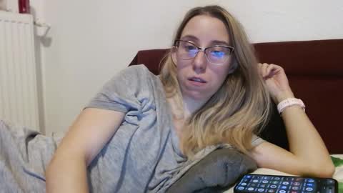 Snapshot of barelylegalblondy chatting on 14, 2, 2026 Lena online show from 14, 2, 2026
