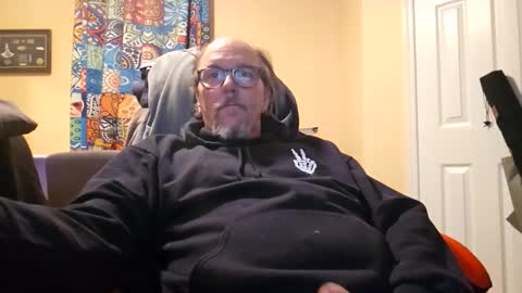 Snapshot of bassman966 chatting on 21, 11, 2025 bassman966 online show from 21, 11, 2025