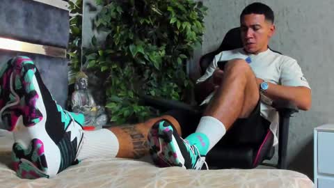 Bastian Independent Model online show from 5, 10, 2025