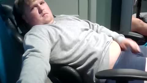 Snapshot of bawly13 chatting on 14, 10, 2025 ray online show from 14, 10, 2025