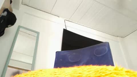 Snapshot of bayoletsweett chatting on 15, 12, 2025 deivid online show from 15, 12, 2025