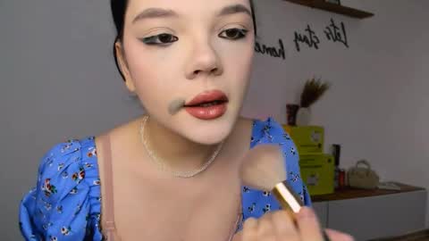 Snapshot of bb_dontstop chatting on 17, 10, 2025 bb_dontstop online show from 17, 10, 2025