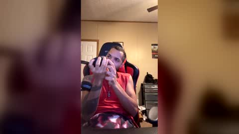 Snapshot of bbctyl17 chatting on 19, 12, 2025 BBCTy online show from 19, 12, 2025