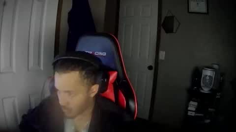 Snapshot of bbctyl17 chatting on 21, 12, 2025 BBCTy online show from 21, 12, 2025