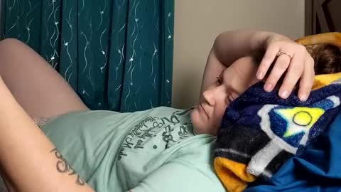 Snapshot of bbsjz2443 chatting on 16, 11, 2025 bbsjz2443 online show from 16, 11, 2025