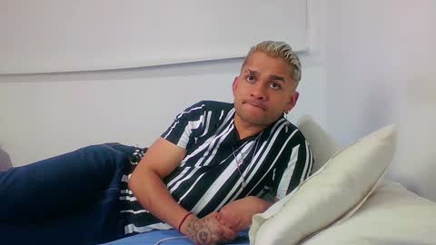 Sara  Juan online show from 23, 12, 2024