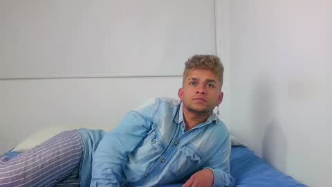 Sara  Juan online show from 27, 12, 2024