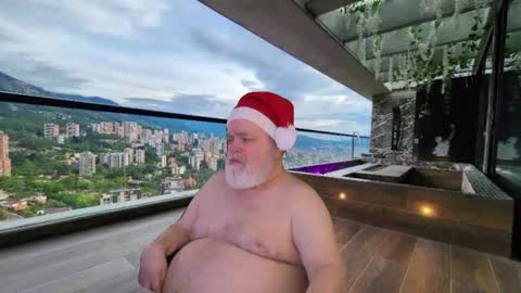 Snapshot of bear4muscle chatting on 20, 12, 2025 Dookie online show from 20, 12, 2025