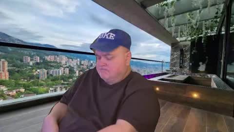 Snapshot of bear4muscle chatting on 6, 1, 2026 Dookie online show from 6, 1, 2026