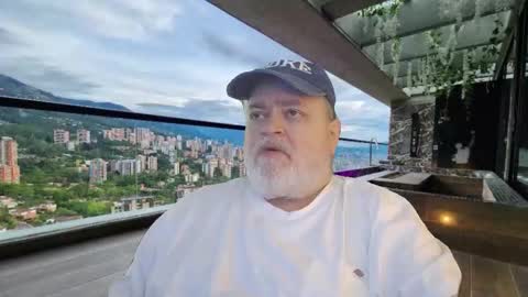 Snapshot of bear4muscle chatting on 8, 2, 2026 Dookie online show from 8, 2, 2026