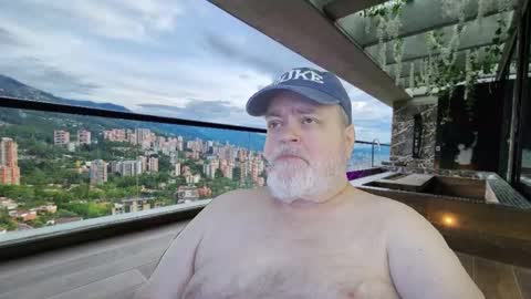 Snapshot of bear4muscle chatting on 15, 2, 2026 Dookie online show from 15, 2, 2026