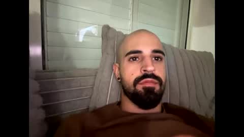 Ask me online show from 5, 10, 2025