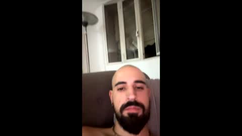 Snapshot of beardedbaldy_09 chatting on 14, 10, 2025 Ask me online show from 14, 10, 2025
