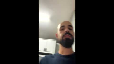 Snapshot of beardedbaldy_09 chatting on 25, 10, 2025 Ask me online show from 25, 10, 2025