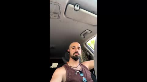 Snapshot of beardedbaldy_09 chatting on 5, 11, 2025 Ask me online show from 5, 11, 2025