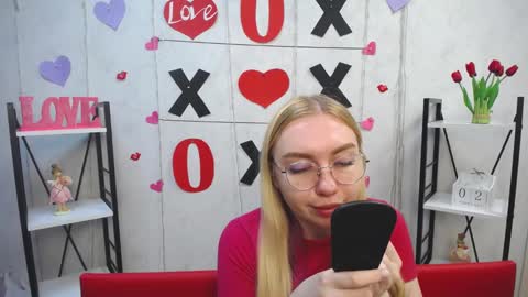 BeatriceFlyy online show from 2, 2, 2025