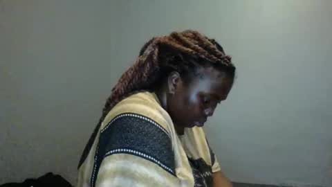 Snapshot of beautie699392 chatting on 11, 3, 2025 Lil stunner online show from 11, 3, 2025