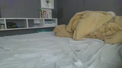 Snapshot of beautie699392 chatting on 16, 9, 2025 Lil stunner online show from 16, 9, 2025