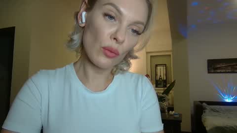 Beautifulkollette online show from 3, 1, 2025