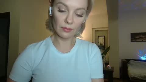Beautifulkollette online show from 5, 1, 2025
