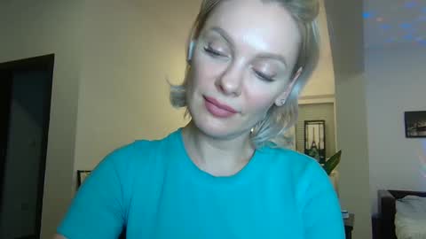 Beautifulkollette online show from 6, 1, 2025