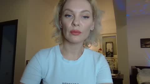 Beautifulkollette online show from 10, 1, 2025