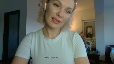 Beautifulkollette online show from 11, 1, 2025