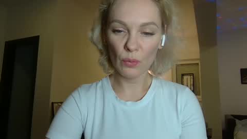 Beautifulkollette online show from 11, 1, 2025