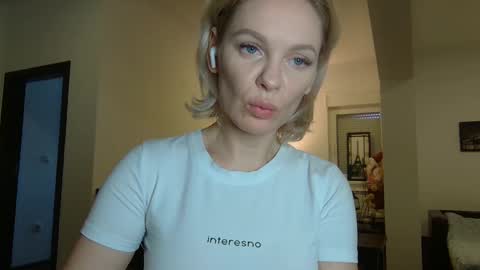 Beautifulkollette online show from 14, 1, 2025
