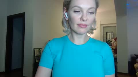 Beautifulkollette online show from 16, 1, 2025
