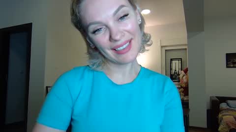 Beautifulkollette online show from 17, 1, 2025
