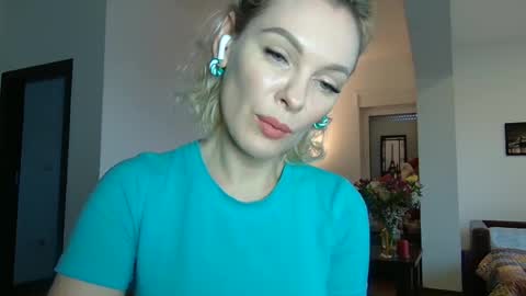 Beautifulkollette online show from 20, 1, 2025