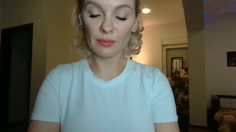 Beautifulkollette online show from 20, 1, 2025