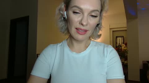 Beautifulkollette online show from 21, 1, 2025