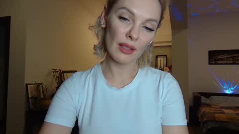 Beautifulkollette online show from 23, 1, 2025