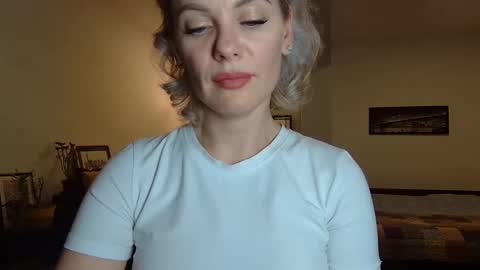 Beautifulkollette online show from 24, 1, 2025
