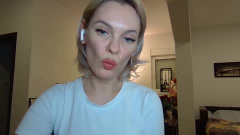 Beautifulkollette online show from 26, 1, 2025