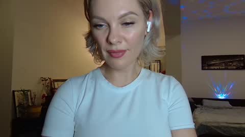 Beautifulkollette online show from 1, 2, 2025