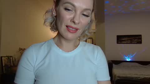 Beautifulkollette online show from 2, 2, 2025