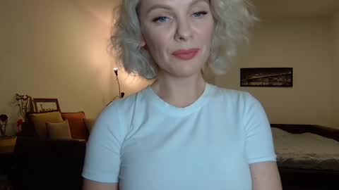 Beautifulkollette online show from 3, 2, 2025