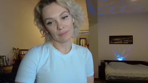 Beautifulkollette online show from 5, 2, 2025